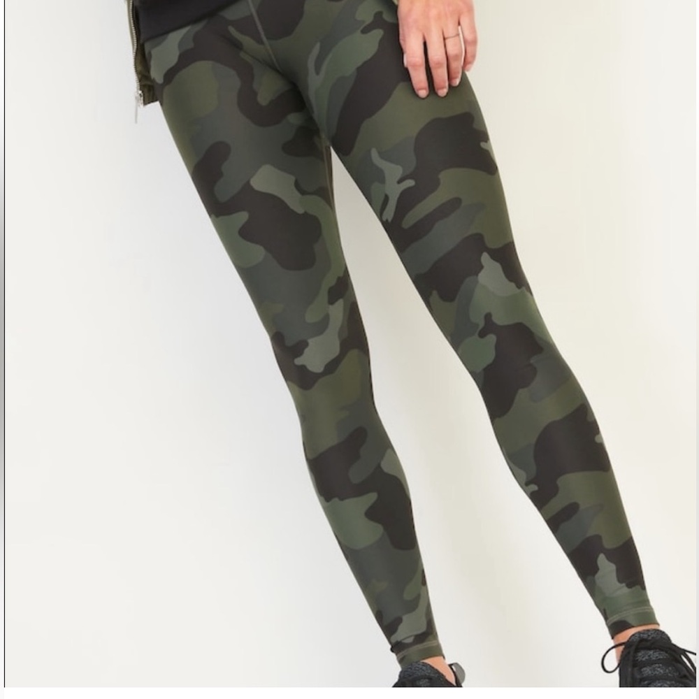 Elevate Camo Leggings